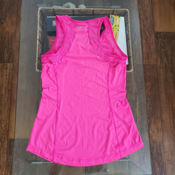 Workout Top - Picture 2 of 3